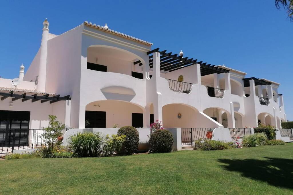 Luxury Modern T2 Ocean View - Free Parking - Pool Apartment Alvor Bagian luar foto