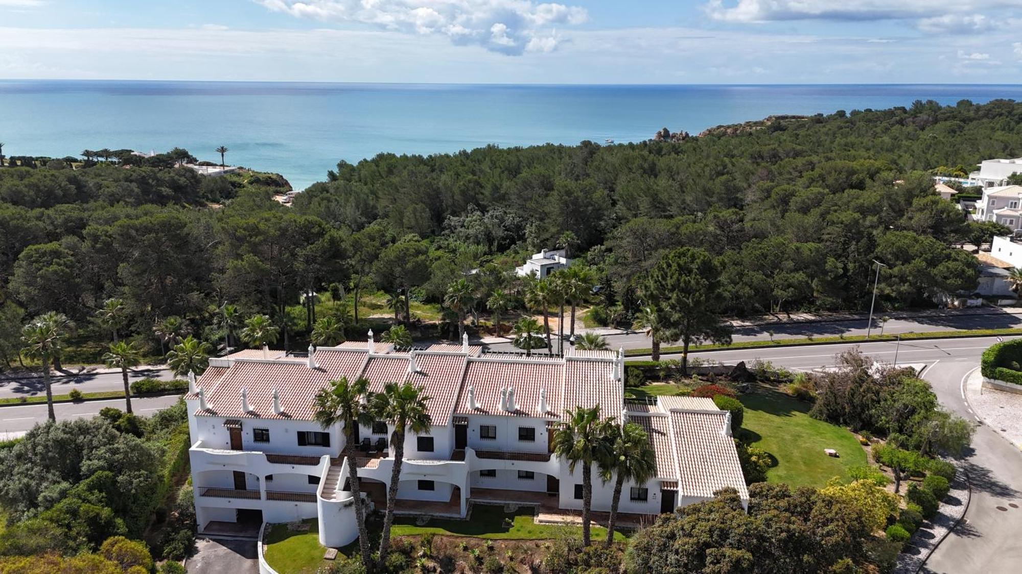 Luxury Modern T2 Ocean View - Free Parking - Pool Apartment Alvor Bagian luar foto